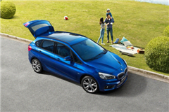 新BMW 2系旅行车：二胎时代“爸式带娃”出行方式