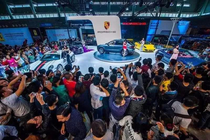 今日武汉国际车展带你选车享福利 感受汽车科技未来